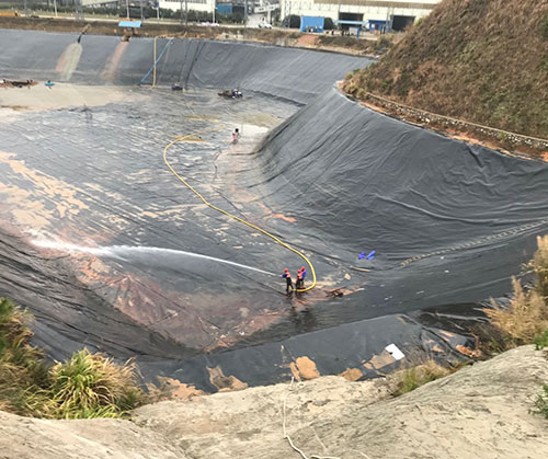 陈巴尔虎废水池清理