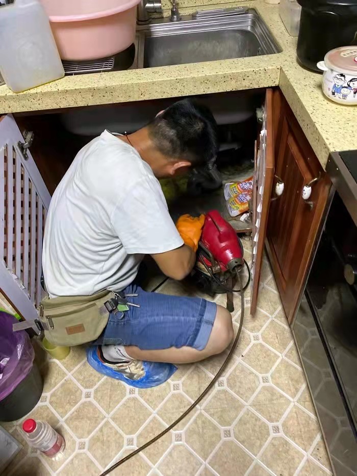 陈巴尔虎通下水道