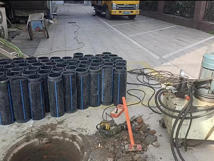 陈巴尔虎PE置换管厂家 DN315置换管 非开挖管短管置换